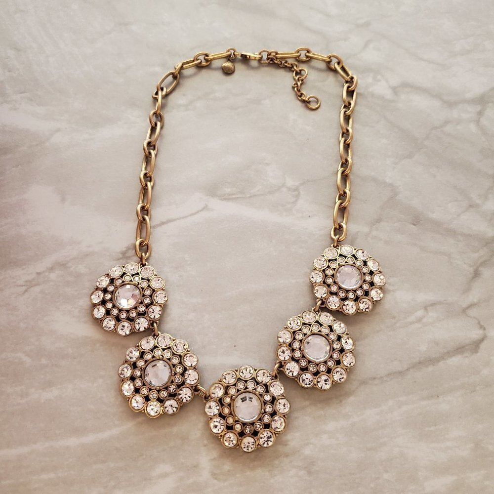 ✨ J.Crew Classic Rhinestones Pave Crystal Medallion Statement Necklace ✨ - Picture 1 of 12